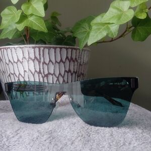Stylish Black and Blue Sunglasses